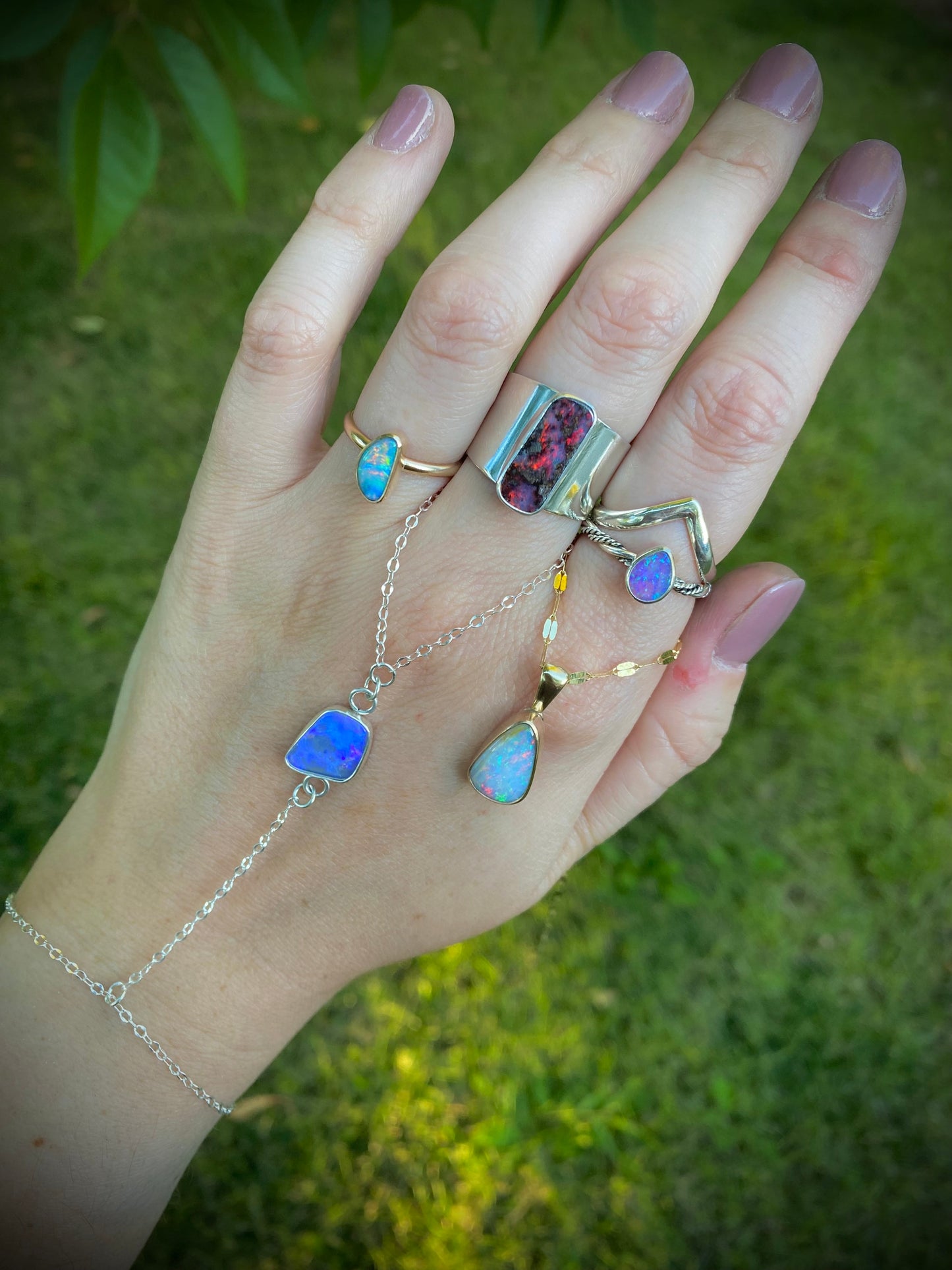 Lightning Ridge Hand Chain 🔮